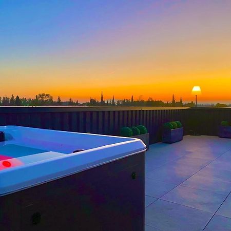 Saint Remy De Provence Roof Top Avec Jacuzzi Dış mekan fotoğraf