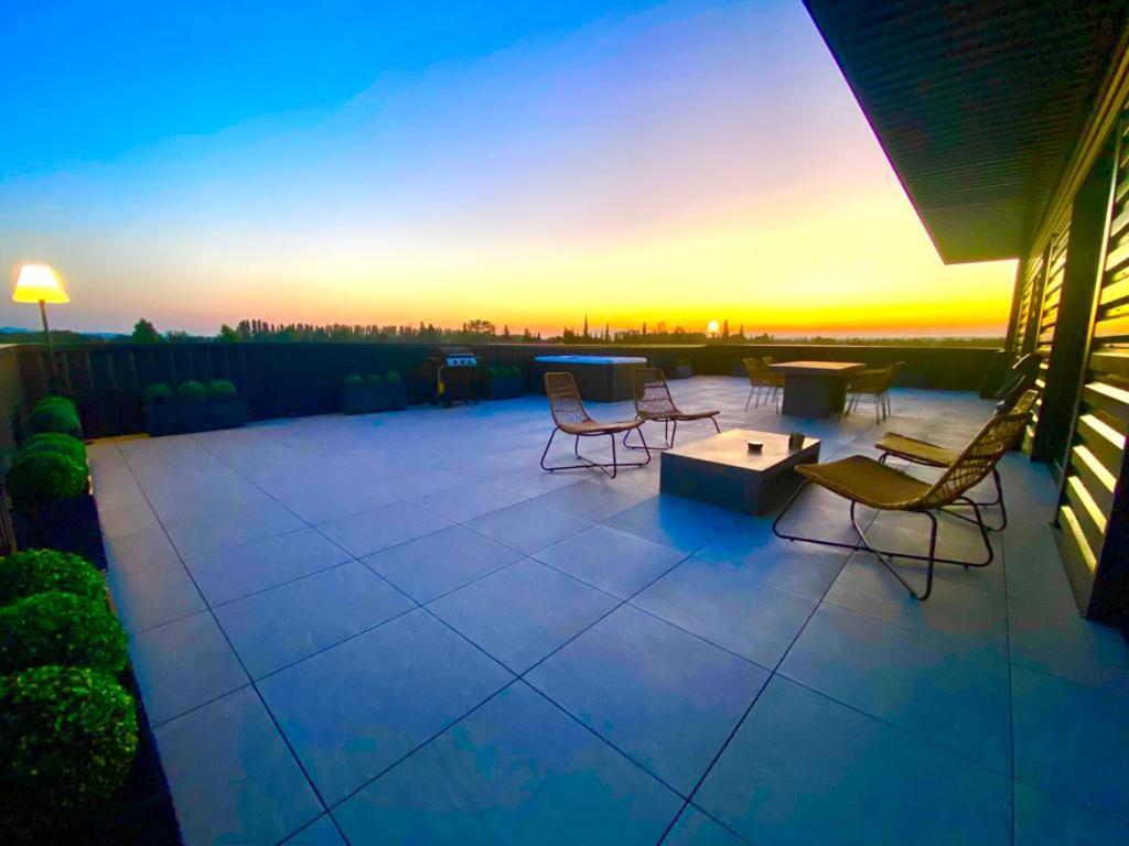 Saint Remy De Provence Roof Top Avec Jacuzzi Dış mekan fotoğraf